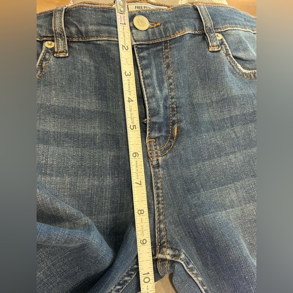 💙”Free People” NWT Blue Skinny Distressed Jeans 👖 - Picture 12 of 14